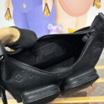 Louis Vuitton Hobo Cargo M14778 Black